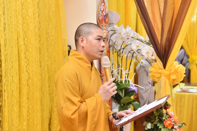 Ritual of visiting and offering homage to the Master of Nuns Thich Nu Nhu Giac