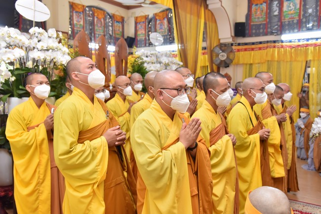 Ritual of visiting and offering homage to the Master of Nuns Thich Nu Nhu Giac