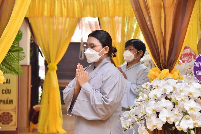 Ritual of visiting and offering homage to the Master of Nuns Thich Nu Nhu Giac