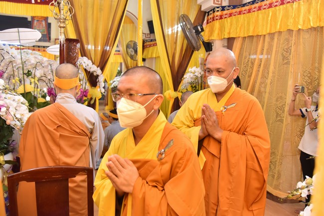 Ritual of visiting and offering homage to the Master of Nuns Thich Nu Nhu Giac