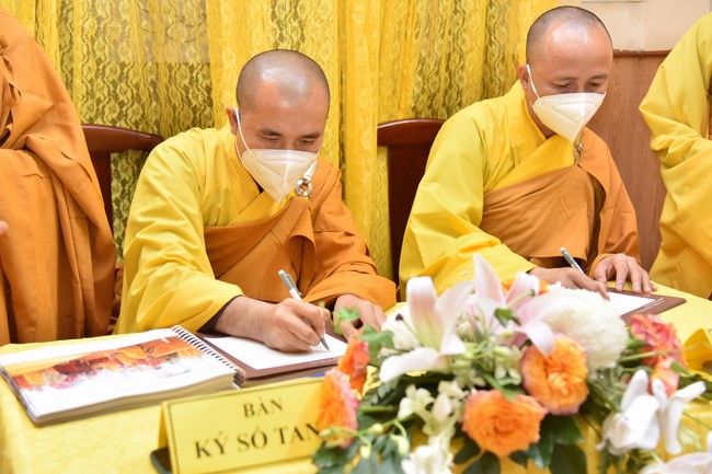 Ritual of visiting and offering homage to the Master of Nuns Thich Nu Nhu Giac