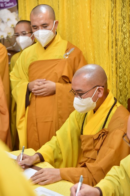 Ritual of visiting and offering homage to the Master of Nuns Thich Nu Nhu Giac