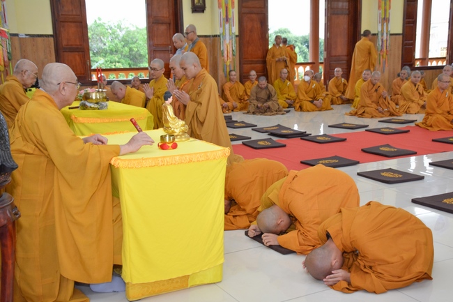 Holding Pravaranà Ceremony of Director Board of Vietnam Buddhist Sangha (DBVBS) in Hoc Mon district