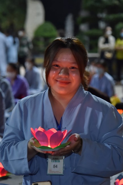 Lễ lạy danh hiệu Quán Thế Âm nhân mùa Vu Lan