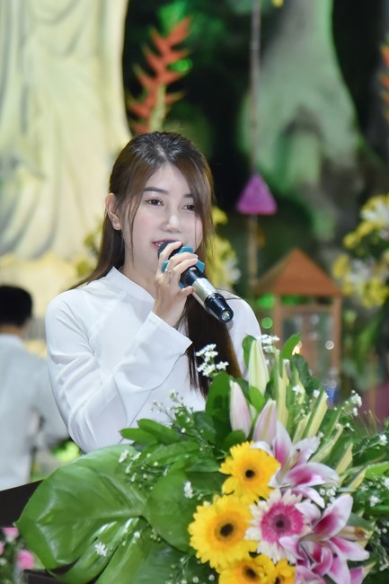 Lễ lạy danh hiệu Quán Thế Âm nhân mùa Vu Lan