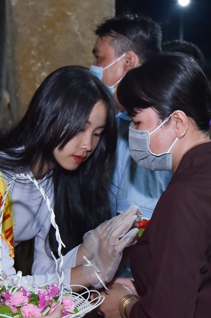 Lễ lạy danh hiệu Quán Thế Âm nhân mùa Vu Lan