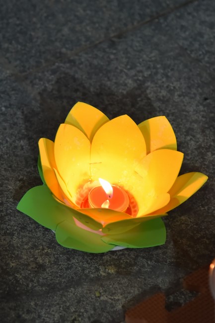 Lễ lạy danh hiệu Quán Thế Âm nhân mùa Vu Lan