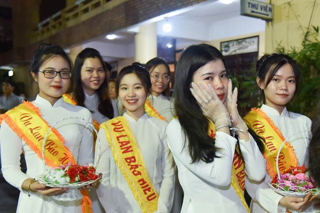 Lễ lạy danh hiệu Quán Thế Âm nhân mùa Vu Lan