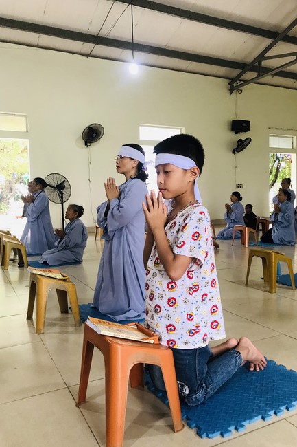 Mid-Autumn Festival for Kids Charity of Dong Cao rural Pagoda