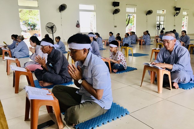 Mid-Autumn Festival for Kids Charity of Dong Cao rural Pagoda