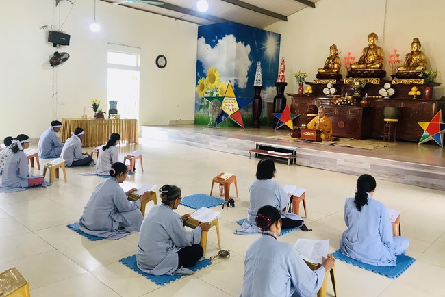 Mid-Autumn Festival for Kids Charity of Dong Cao rural Pagoda