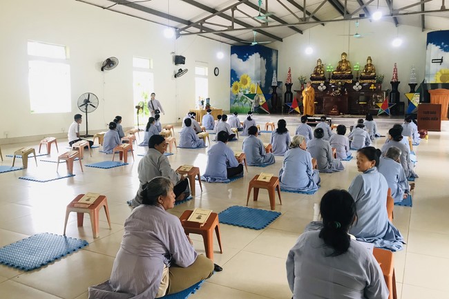 Mid-Autumn Festival for Kids Charity of Dong Cao rural Pagoda