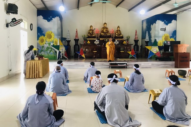 Mid-Autumn Festival for Kids Charity of Dong Cao rural Pagoda