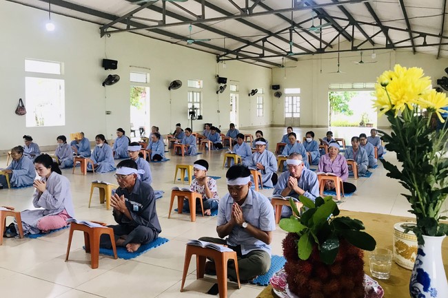 Mid-Autumn Festival for Kids Charity of Dong Cao rural Pagoda