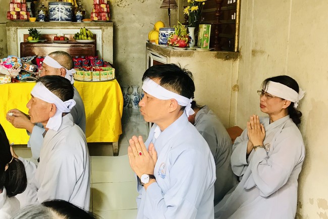 Mid-Autumn Festival for Kids Charity of Dong Cao rural Pagoda