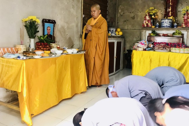 Mid-Autumn Festival for Kids Charity of Dong Cao rural Pagoda