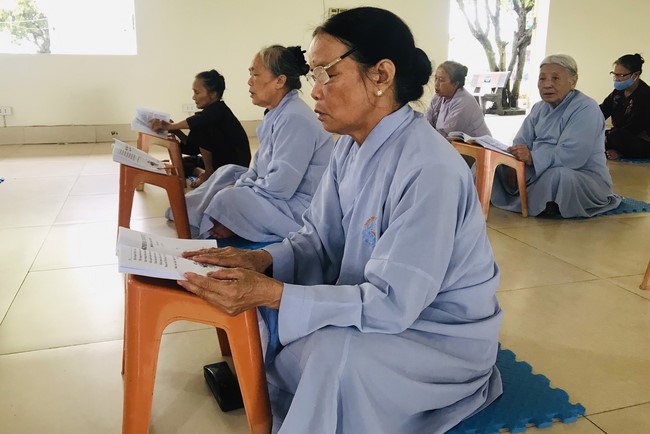 Mid-Autumn Festival for Kids Charity of Dong Cao rural Pagoda