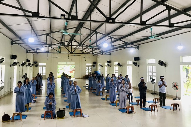 Mid-Autumn Festival for Kids Charity of Dong Cao rural Pagoda