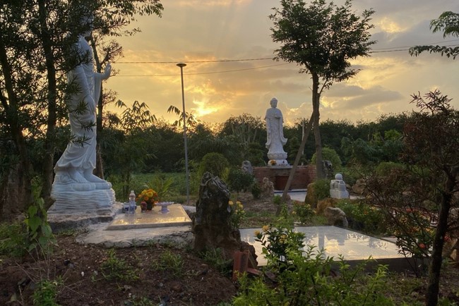 Periodic repentance ceremony at Suoi Phap Pagoda