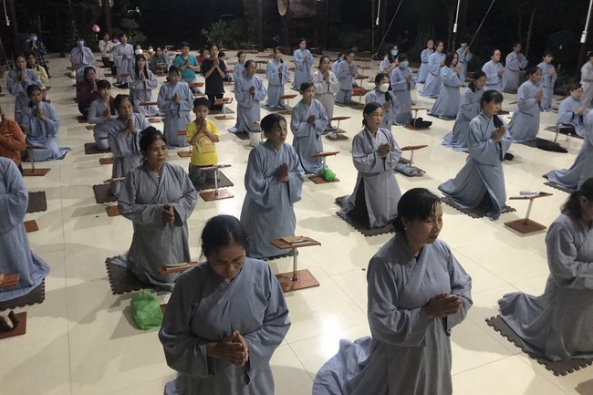 Periodic repentance ceremony at Suoi Phap Pagoda