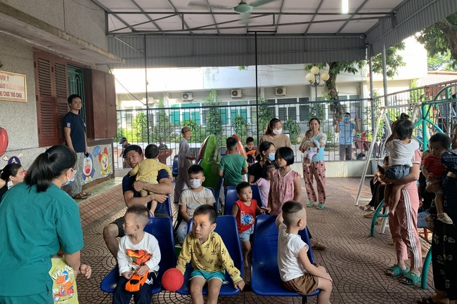 Mid-Autumn Festival for Kids of Dong Cao pagoda to Nga Son General Hospital in Thanh Hoa
