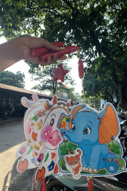 Mid-Autumn Festival for Kids of Dong Cao pagoda to Nga Son General Hospital in Thanh Hoa