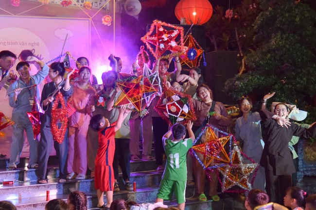 Chương trình văn nghệ “Trung Thu Cho Em”