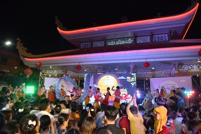 Chương trình văn nghệ “Trung Thu Cho Em”