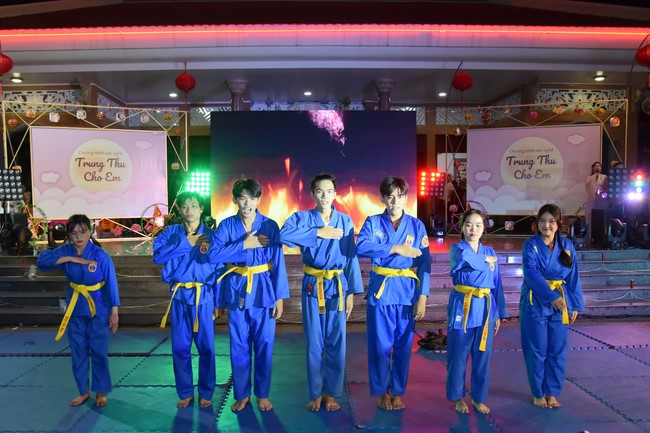 Chương trình văn nghệ “Trung Thu Cho Em”