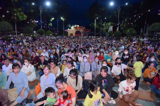 Chương trình văn nghệ “Trung Thu Cho Em”