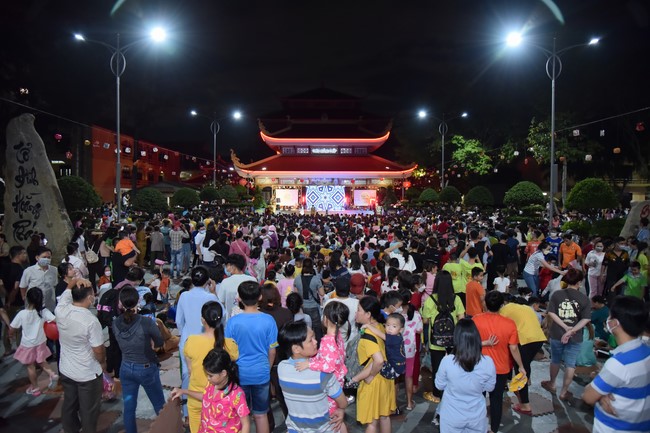 Chương trình văn nghệ “Trung Thu Cho Em”