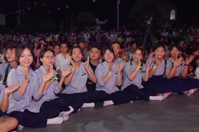 Chương trình văn nghệ “Trung Thu Cho Em”