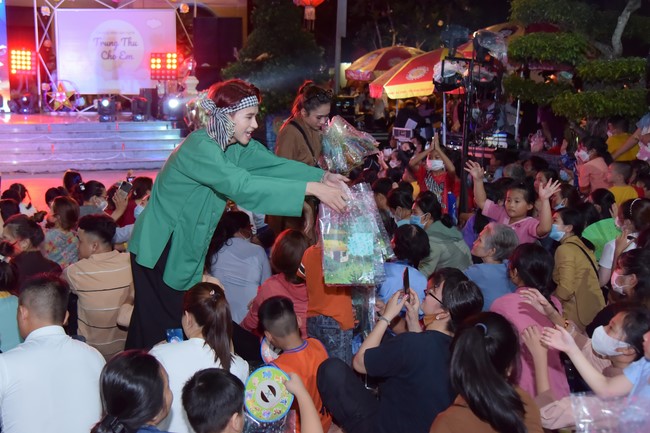 Chương trình văn nghệ “Trung Thu Cho Em”