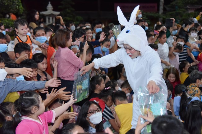 Chương trình văn nghệ “Trung Thu Cho Em”