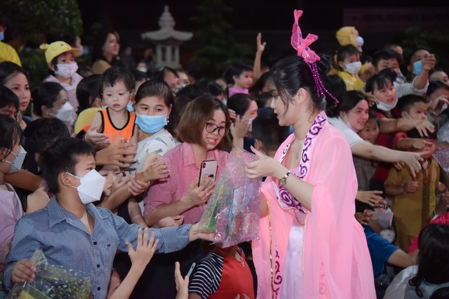 Chương trình văn nghệ “Trung Thu Cho Em”