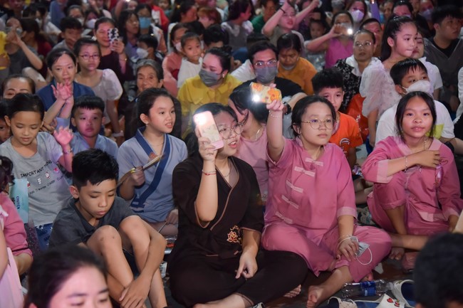 Chương trình văn nghệ “Trung Thu Cho Em”