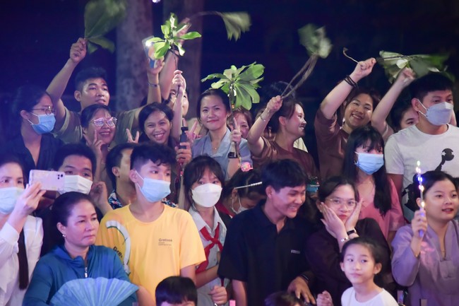 Chương trình văn nghệ “Trung Thu Cho Em”