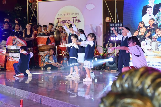 Chương trình văn nghệ “Trung Thu Cho Em”