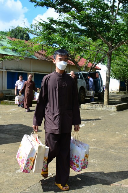 Charity program Mid-Autumn Festival for Kids in Dak Nong