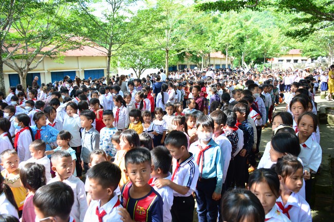 Charity program Mid-Autumn Festival for Kids in Dak Nong