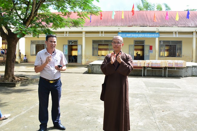 Charity program Mid-Autumn Festival for Kids in Dak Nong
