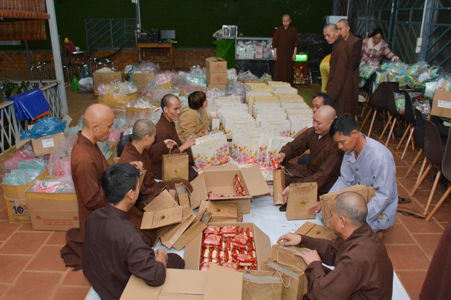 Charity program Mid-Autumn Festival for Kids in Dak Nong