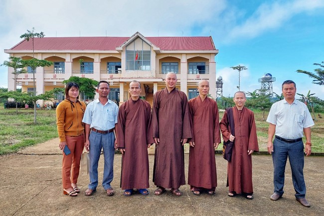 Charity program Mid-Autumn Festival for Kids in Dak Nong