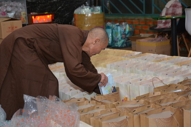 Charity program Mid-Autumn Festival for Kids in Dak Nong