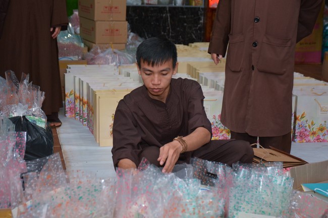 Charity program Mid-Autumn Festival for Kids in Dak Nong