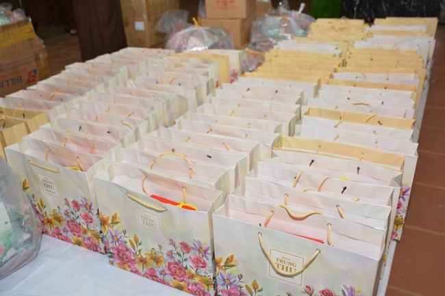 Charity program Mid-Autumn Festival for Kids in Dak Nong