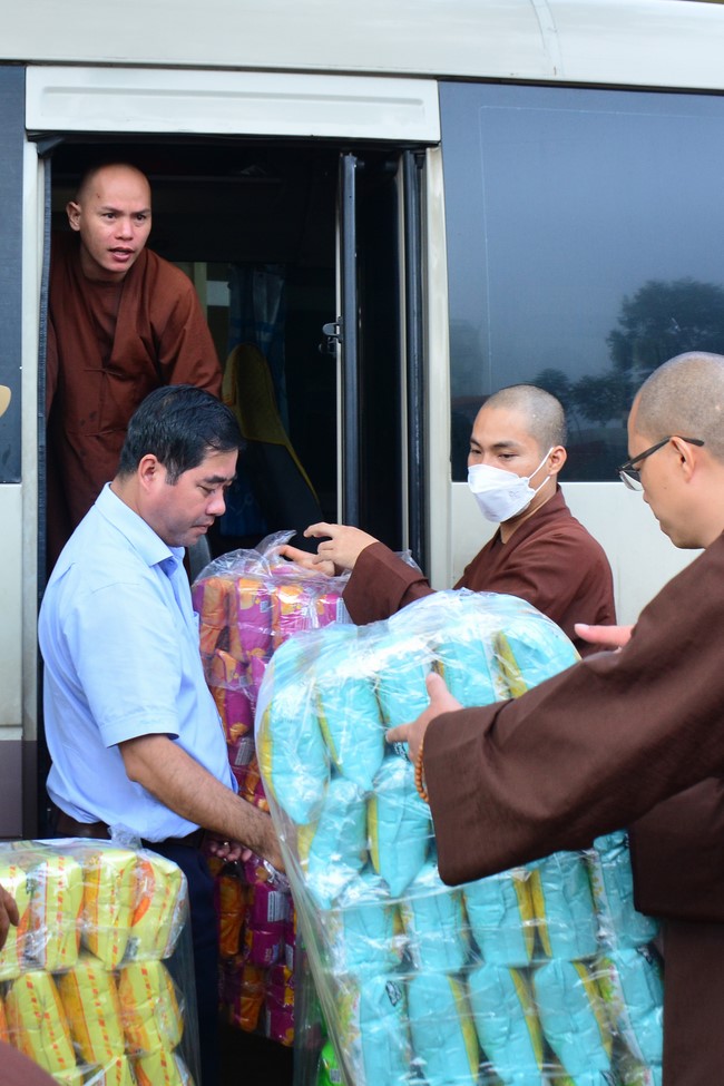 Charity program Mid-Autumn Festival for Kids in Dak Nong