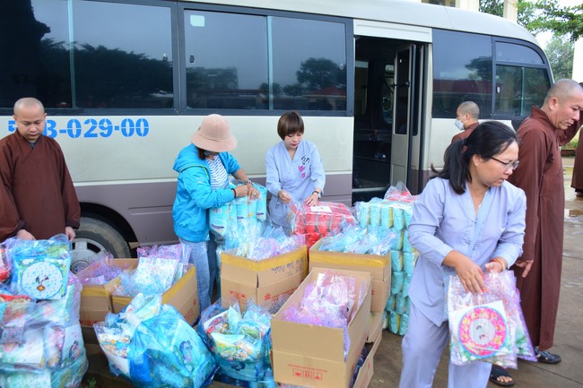 Charity program Mid-Autumn Festival for Kids in Dak Nong