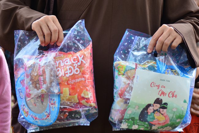 Charity program Mid-Autumn Festival for Kids in Dak Nong