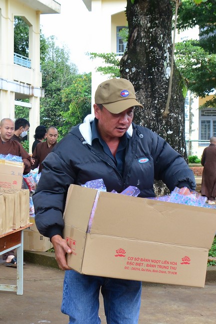 Charity program Mid-Autumn Festival for Kids in Dak Nong